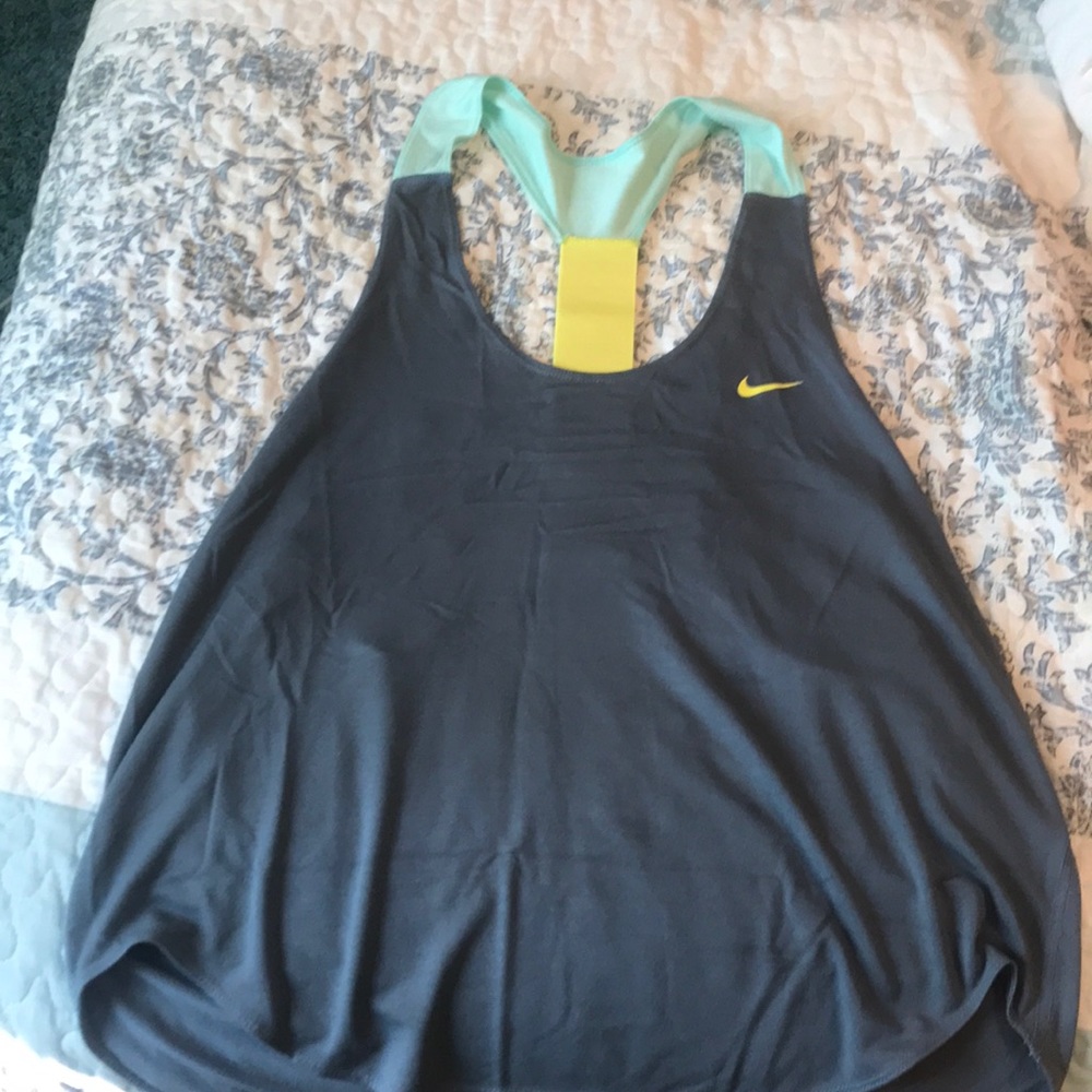 Athletic tank top